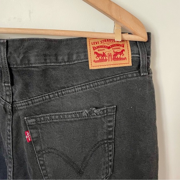 Levi's High Waisted Mom Women's Jeans Black Size 34 - Picture 7 of 10